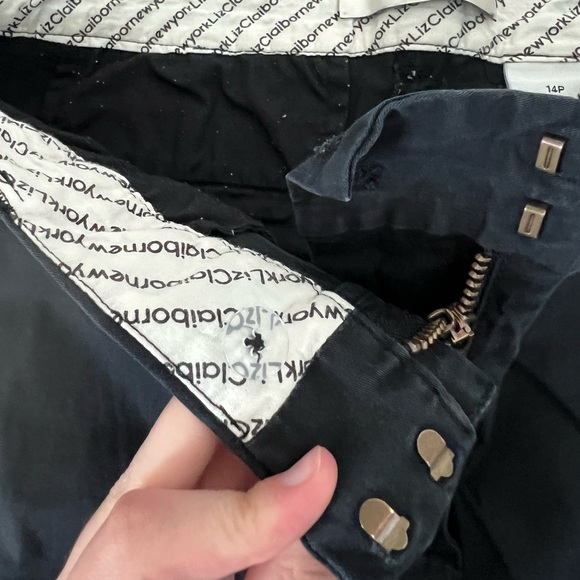 ▪️LIZ CLAIBORNE: Women’s 14 petite, black business casual pants preowned▪️ - Picture 9 of 16
